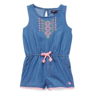 LIMITED TOO EMBROIDERED ROMPER 🌸⭐️